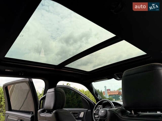 Черный Додж RAM 1500, объемом двигателя 5.7 л и пробегом 94 тыс. км за 59900 $, фото 28 на Automoto.ua