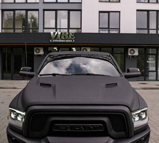 Чорний Додж RAM 1500, об'ємом двигуна 5.7 л та пробігом 74 тис. км за 32000 $, фото 38 на Automoto.ua