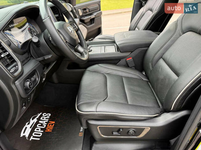 Черный Додж RAM 1500, объемом двигателя 5.7 л и пробегом 94 тыс. км за 59900 $, фото 10 на Automoto.ua