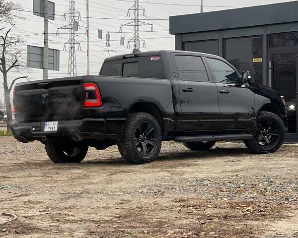 Черный Додж RAM 1500, объемом двигателя 5.7 л и пробегом 172 тыс. км за 48000 $, фото 22 на Automoto.ua