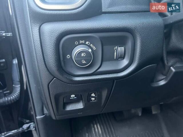 Чорний Додж RAM 1500, об'ємом двигуна 3 л та пробігом 92 тис. км за 77777 $, фото 12 на Automoto.ua