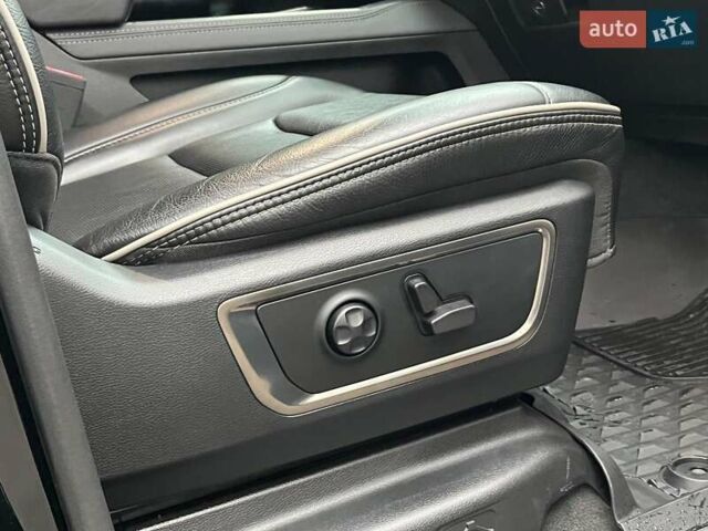 Черный Додж RAM 1500, объемом двигателя 3 л и пробегом 118 тыс. км за 82990 $, фото 77 на Automoto.ua