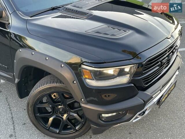 Черный Додж RAM 1500, объемом двигателя 5.7 л и пробегом 54 тыс. км за 79800 $, фото 56 на Automoto.ua