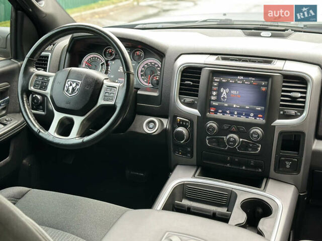 Додж RAM 1500 2021 в Киеве на Automoto.ua Черный Додж RAM 1500, объемом двигателя 3.6 л и пробегом 69 тыс. км за 29999 $, фото 11 на Automoto.ua