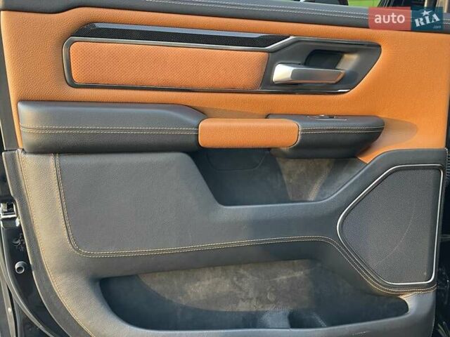 Черный Додж RAM 1500, объемом двигателя 5.7 л и пробегом 54 тыс. км за 79800 $, фото 50 на Automoto.ua