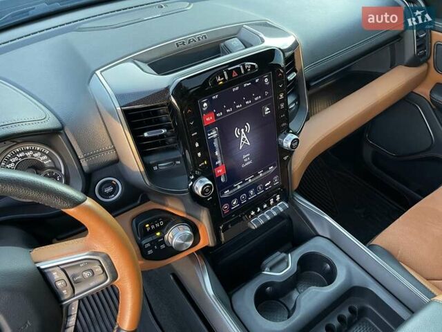 Черный Додж RAM 1500, объемом двигателя 5.7 л и пробегом 54 тыс. км за 79800 $, фото 33 на Automoto.ua