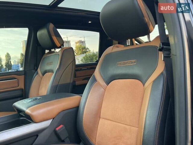 Черный Додж RAM 1500, объемом двигателя 5.7 л и пробегом 54 тыс. км за 79800 $, фото 26 на Automoto.ua