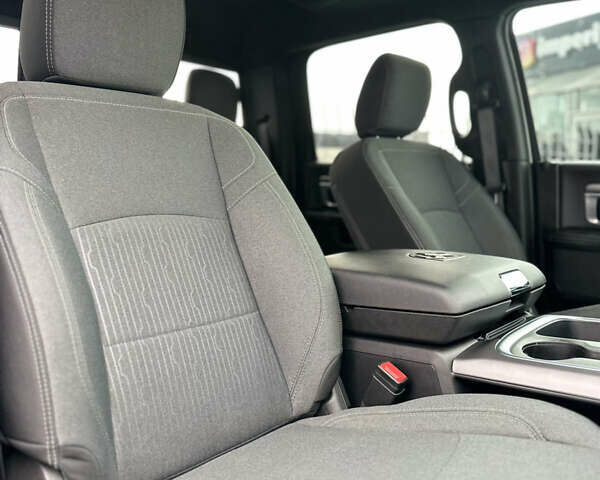 Черный Додж RAM 1500, объемом двигателя 3.6 л и пробегом 69 тыс. км за 35500 $, фото 4 на Automoto.ua