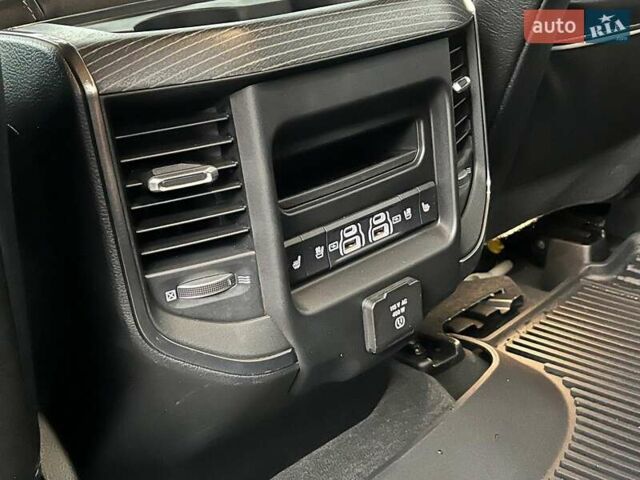 Черный Додж RAM 1500, объемом двигателя 3 л и пробегом 118 тыс. км за 82990 $, фото 72 на Automoto.ua