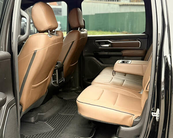 Черный Додж RAM 1500, объемом двигателя 5.7 л и пробегом 102 тыс. км за 49800 $, фото 22 на Automoto.ua