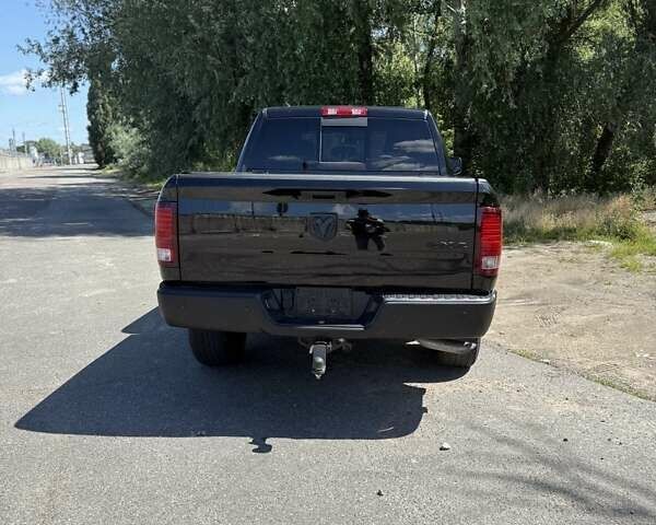 Черный Додж RAM 1500, объемом двигателя 3.6 л и пробегом 64 тыс. км за 33000 $, фото 6 на Automoto.ua