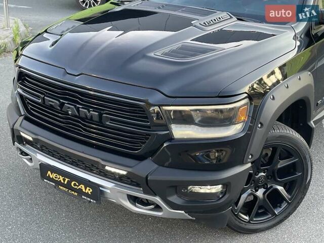Черный Додж RAM 1500, объемом двигателя 5.7 л и пробегом 54 тыс. км за 79800 $, фото 2 на Automoto.ua