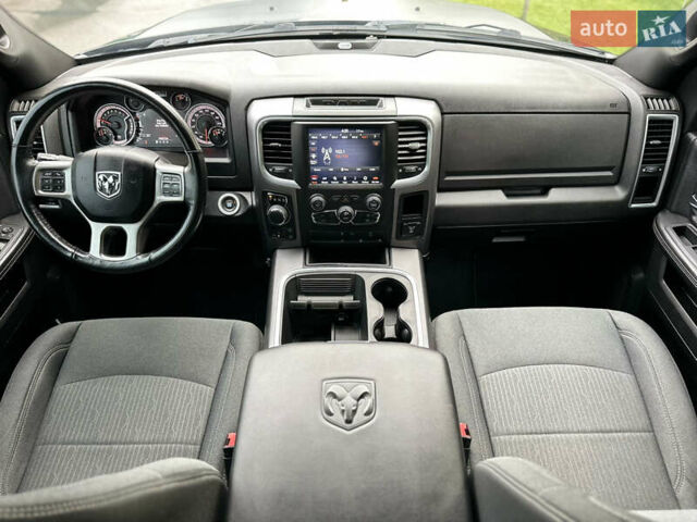 Додж RAM 1500 2021 в Киеве на Automoto.ua Черный Додж RAM 1500, объемом двигателя 3.6 л и пробегом 69 тыс. км за 29999 $, фото 15 на Automoto.ua