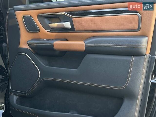 Черный Додж RAM 1500, объемом двигателя 5.7 л и пробегом 54 тыс. км за 79800 $, фото 93 на Automoto.ua