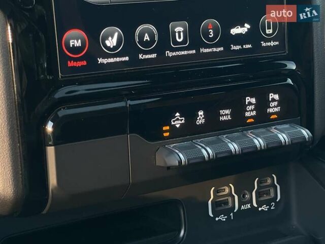 Черный Додж RAM 1500, объемом двигателя 5.7 л и пробегом 54 тыс. км за 79800 $, фото 85 на Automoto.ua