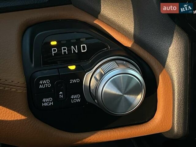 Черный Додж RAM 1500, объемом двигателя 5.7 л и пробегом 54 тыс. км за 79800 $, фото 88 на Automoto.ua