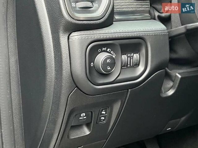 Черный Додж RAM 1500, объемом двигателя 3 л и пробегом 118 тыс. км за 82990 $, фото 20 на Automoto.ua