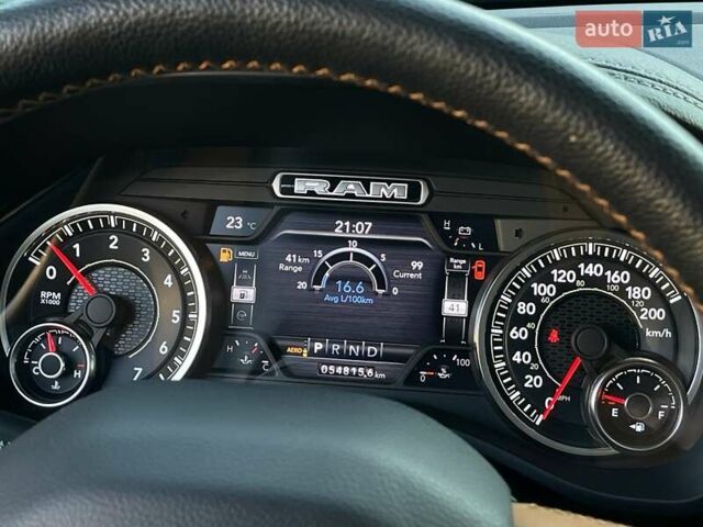 Черный Додж RAM 1500, объемом двигателя 5.7 л и пробегом 54 тыс. км за 79800 $, фото 82 на Automoto.ua