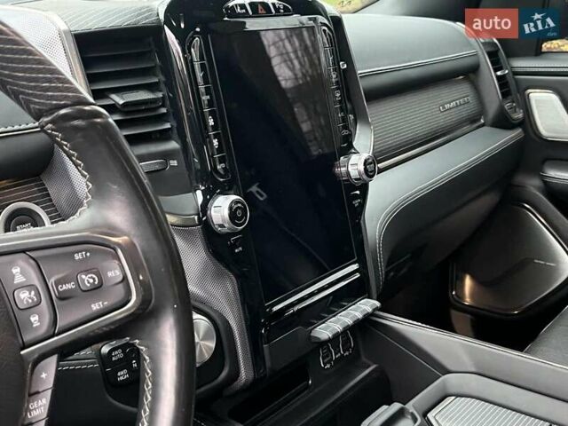 Черный Додж RAM 1500, объемом двигателя 3 л и пробегом 118 тыс. км за 82990 $, фото 24 на Automoto.ua