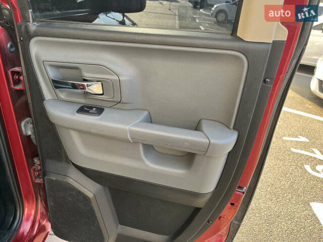 Красный Додж RAM 1500, объемом двигателя 5.7 л и пробегом 200 тыс. км за 14900 $, фото 29 на Automoto.ua