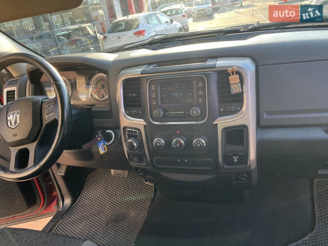 Красный Додж RAM 1500, объемом двигателя 5.7 л и пробегом 200 тыс. км за 17800 $, фото 32 на Automoto.ua