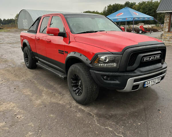 Красный Додж RAM 1500, объемом двигателя 5.65 л и пробегом 163 тыс. км за 27000 $, фото 2 на Automoto.ua