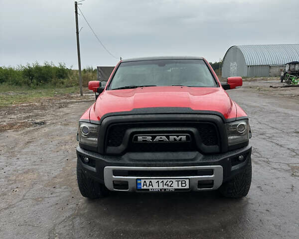 Красный Додж RAM 1500, объемом двигателя 5.65 л и пробегом 163 тыс. км за 27000 $, фото 1 на Automoto.ua