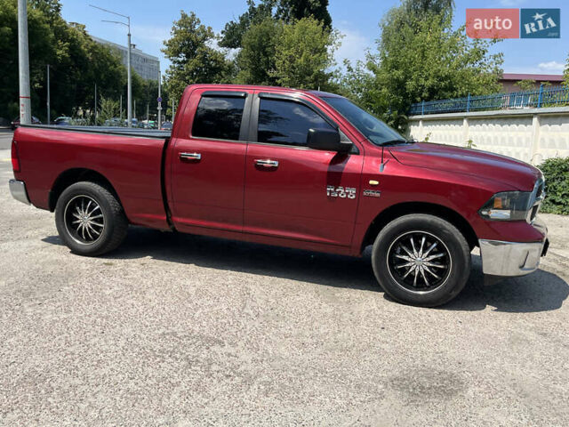 Красный Додж RAM 1500, объемом двигателя 5.7 л и пробегом 200 тыс. км за 17800 $, фото 7 на Automoto.ua