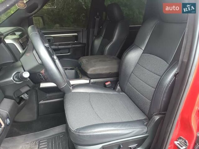 Красный Додж RAM 1500, объемом двигателя 5.65 л и пробегом 96 тыс. км за 35000 $, фото 37 на Automoto.ua