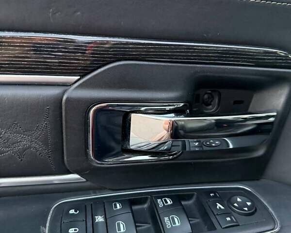 Червоний Додж RAM 1500, об'ємом двигуна 5.65 л та пробігом 85 тис. км за 28800 $, фото 12 на Automoto.ua