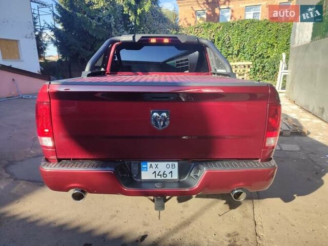 Красный Додж RAM 1500, объемом двигателя 5.65 л и пробегом 117 тыс. км за 25000 $, фото 10 на Automoto.ua