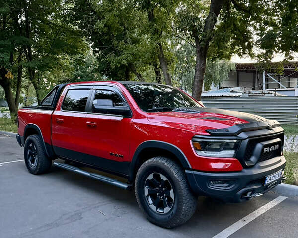Красный Додж RAM 1500, объемом двигателя 5.65 л и пробегом 200 тыс. км за 39000 $, фото 86 на Automoto.ua