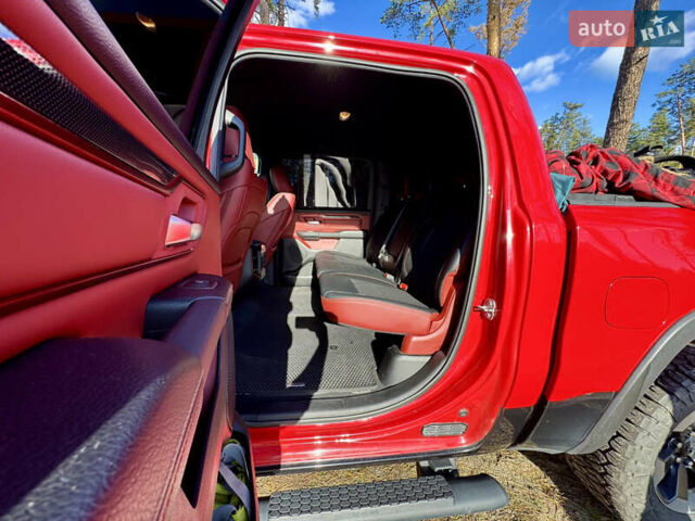 Красный Додж RAM 1500, объемом двигателя 5.65 л и пробегом 200 тыс. км за 39000 $, фото 55 на Automoto.ua