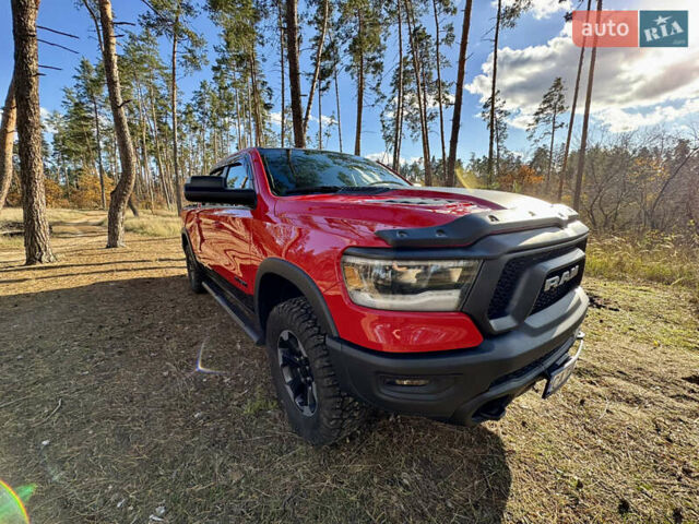 Красный Додж RAM 1500, объемом двигателя 5.65 л и пробегом 200 тыс. км за 39000 $, фото 29 на Automoto.ua