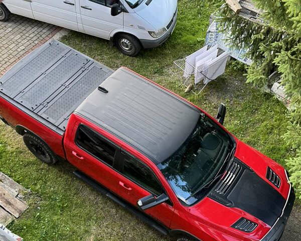 Красный Додж RAM 1500, объемом двигателя 5.65 л и пробегом 200 тыс. км за 39000 $, фото 85 на Automoto.ua