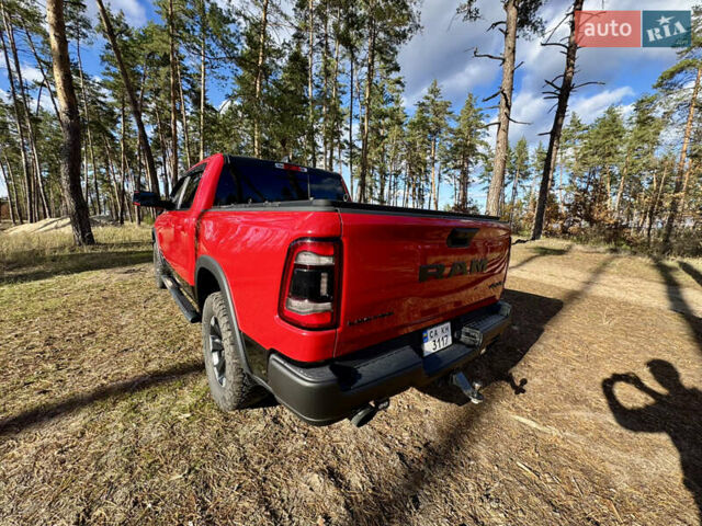 Красный Додж RAM 1500, объемом двигателя 5.65 л и пробегом 200 тыс. км за 39000 $, фото 34 на Automoto.ua