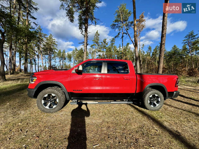 Красный Додж RAM 1500, объемом двигателя 5.65 л и пробегом 200 тыс. км за 39000 $, фото 32 на Automoto.ua