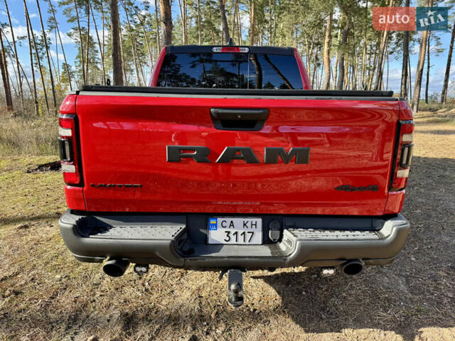 Красный Додж RAM 1500, объемом двигателя 5.65 л и пробегом 200 тыс. км за 39000 $, фото 18 на Automoto.ua