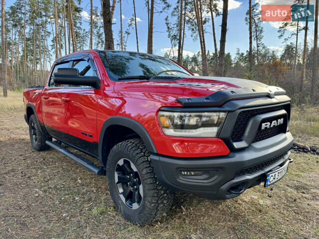 Красный Додж RAM 1500, объемом двигателя 5.65 л и пробегом 200 тыс. км за 39000 $, фото 26 на Automoto.ua