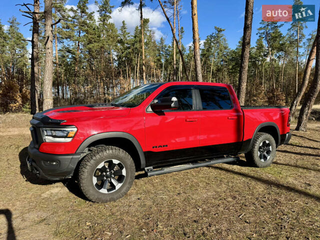 Красный Додж RAM 1500, объемом двигателя 5.65 л и пробегом 200 тыс. км за 39000 $, фото 7 на Automoto.ua