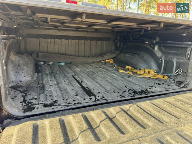 Красный Додж RAM 1500, объемом двигателя 5.65 л и пробегом 200 тыс. км за 39000 $, фото 82 на Automoto.ua