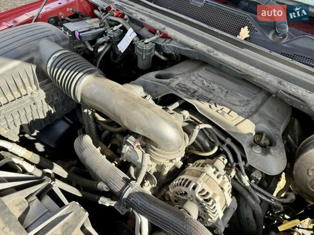 Красный Додж RAM 1500, объемом двигателя 5.65 л и пробегом 200 тыс. км за 39000 $, фото 43 на Automoto.ua