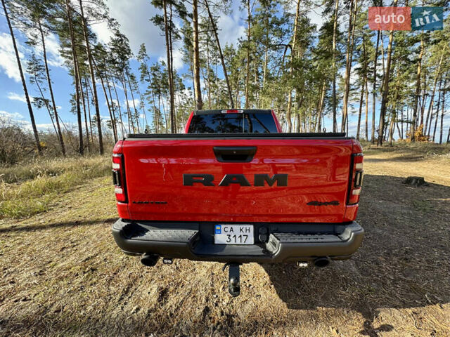 Красный Додж RAM 1500, объемом двигателя 5.65 л и пробегом 200 тыс. км за 39000 $, фото 35 на Automoto.ua