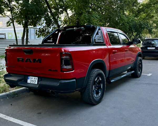Красный Додж RAM 1500, объемом двигателя 5.65 л и пробегом 200 тыс. км за 39000 $, фото 88 на Automoto.ua