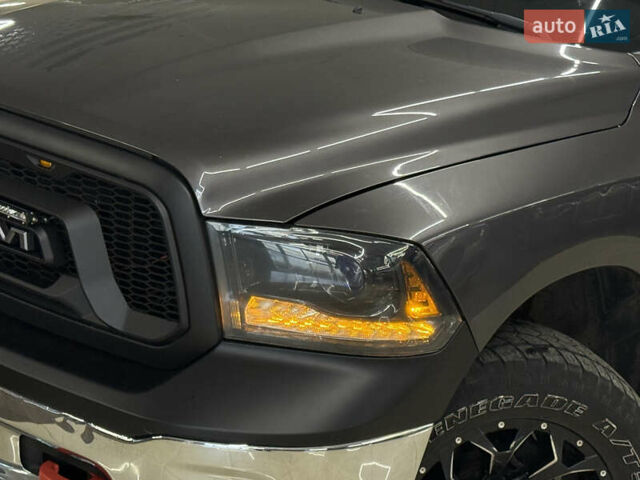 Додж RAM 1500 2014 в Николаеве на Automoto.ua Серый Додж RAM 1500, объемом двигателя 2.99 л и пробегом 254 тыс. км за 26499 $, фото 6 на Automoto.ua