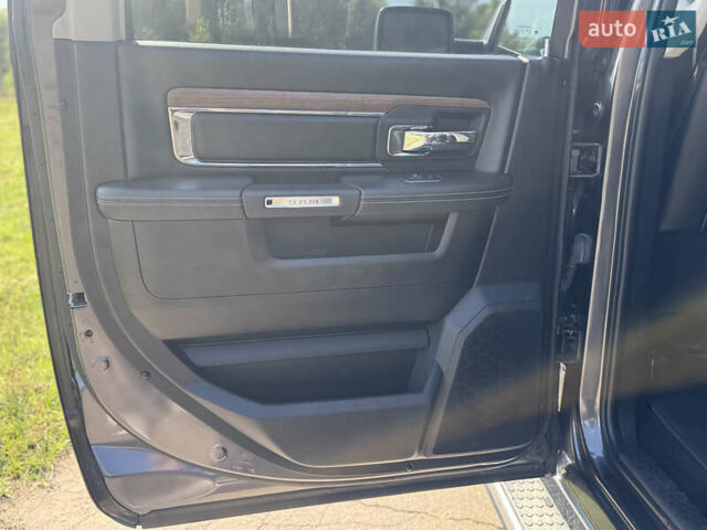 Серый Додж RAM 1500, объемом двигателя 3 л и пробегом 282 тыс. км за 24500 $, фото 16 на Automoto.ua