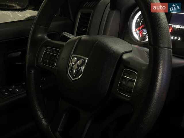 Додж RAM 1500 2014 в Николаеве на Automoto.ua Серый Додж RAM 1500, объемом двигателя 2.99 л и пробегом 254 тыс. км за 26499 $, фото 25 на Automoto.ua
