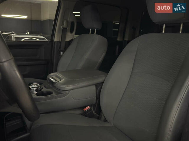 Додж RAM 1500 2014 в Николаеве на Automoto.ua Серый Додж RAM 1500, объемом двигателя 2.99 л и пробегом 254 тыс. км за 26499 $, фото 15 на Automoto.ua