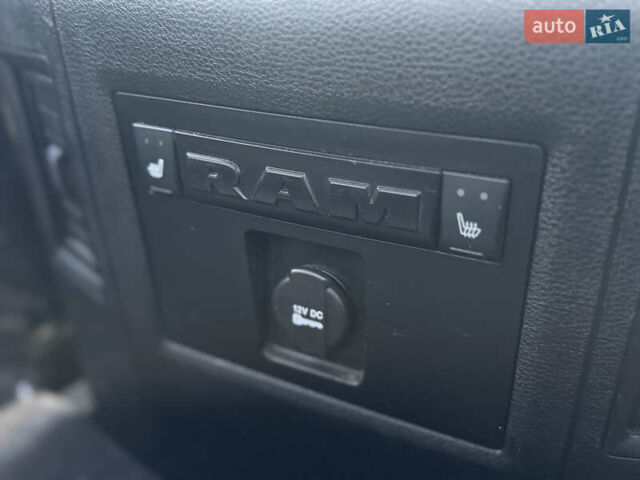 Серый Додж RAM 1500, объемом двигателя 3 л и пробегом 282 тыс. км за 24500 $, фото 26 на Automoto.ua