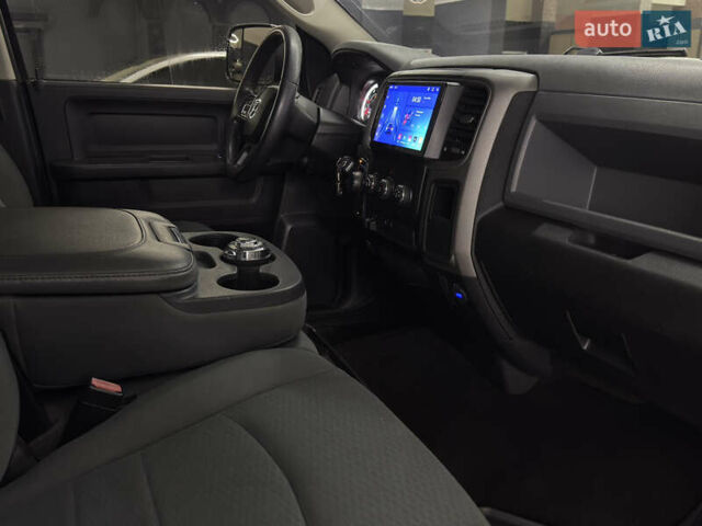 Додж RAM 1500 2014 в Николаеве на Automoto.ua Серый Додж RAM 1500, объемом двигателя 2.99 л и пробегом 254 тыс. км за 26499 $, фото 18 на Automoto.ua